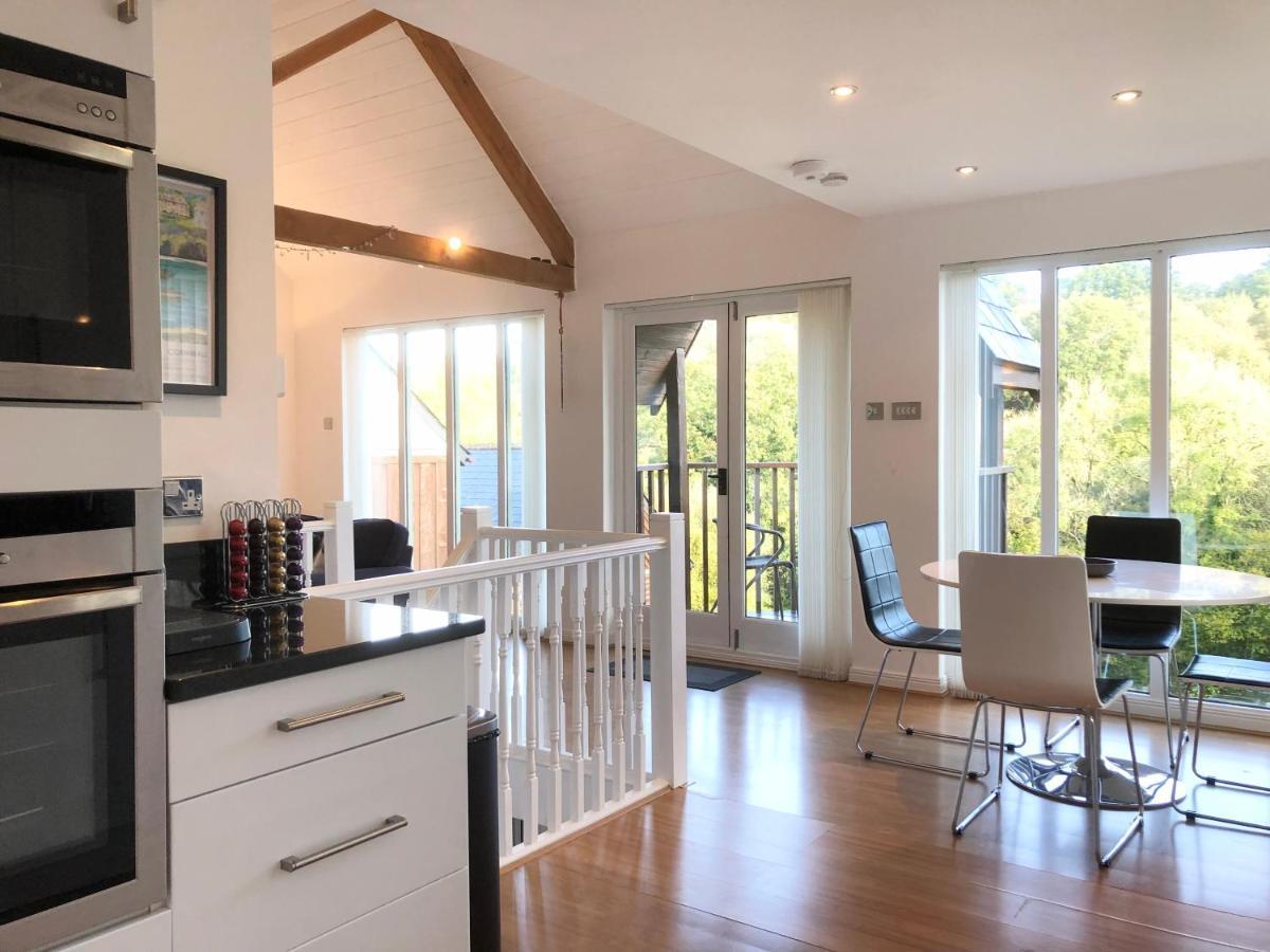 8 Oakridge, St Mellion Villa ภายนอก รูปภาพ